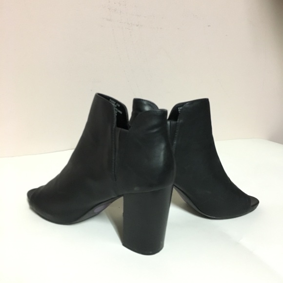 PLEATHER BOOTIES - Picture 3 of 4